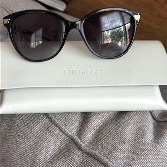Burberry | Accessories | Burberry Black Cateye Sunglasses  display picture 1